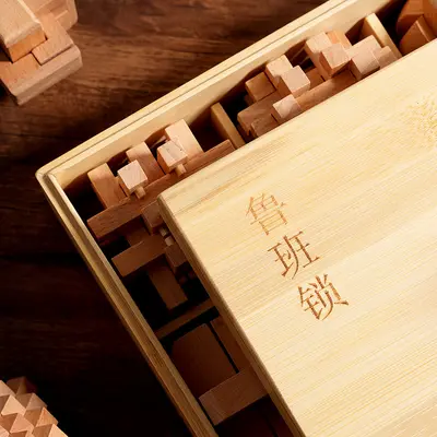 Holzkasten mit Kongming- und Luban-Schloss-Set für Kinder