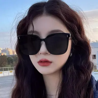 Women's Sunglasses Oversized Face UV-Protection Trendy Style