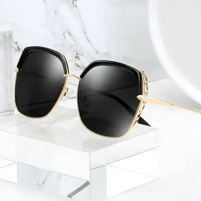 Large Frame Polarized Sunglasses for Women, UV400 Protection, Round Face Style