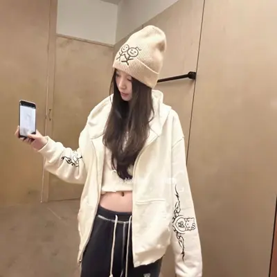 Women's hooded zip sweatshirt with print, autumn 2026