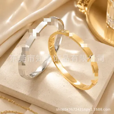 Grenzüberschreitender Bestseller Außenhandel Hot-Sale Douyin Influencer Live-Shopping Lagerbestand vollständig funkelndes Titanstahl-Armband für Damen farbbeständig Modeschmuck Großhandel