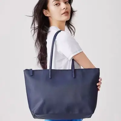 French crocodile skin handbag for women, large, fashionable, versatile hand bag, wide capacity solid color shoulder bag, elegant, suitable for daily use bag.