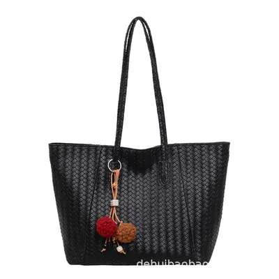 2026 Women's Retro Woven Pattern Large Tote Bag - 7