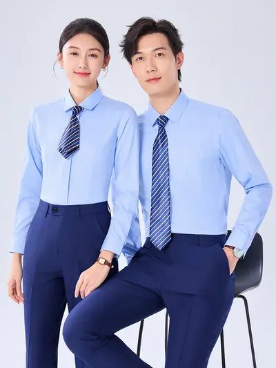 Bügelfreies Unisex-Langarmhemd, hellblau