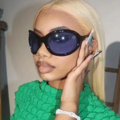 Oversized Frame Y2K Sunglasses, Futuristic Design - 4