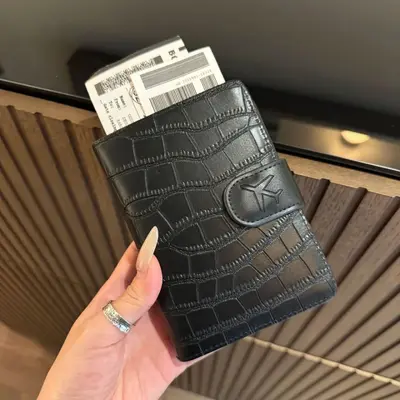 Korean-style leather passport holder, multiple card slots - 8