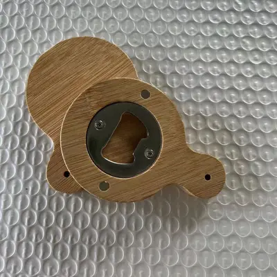 Runder Bambus-Flaschenöffner mit Magnet aus Edelstahl - 10