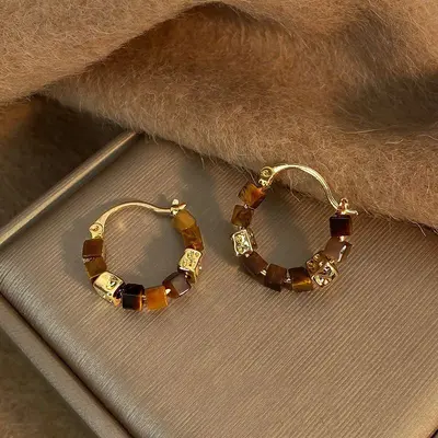 Sonbahar Kış Maillard Kaplan Gözü Taşı Küpe Retro Çok Amaçlı Şık Küpe Lüks Yüksek Kalite Basit Moda Kulak Aksesuarı Kadın - 11