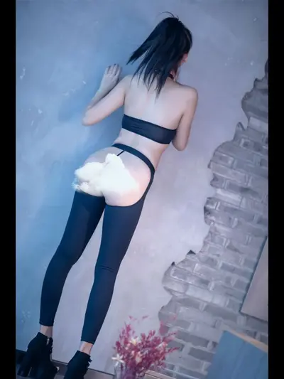 Seksi düşük bel buz ipek elastik dar kesim dış mekan kalça açığa çıkaran dokuz paça pantolon, kaliteli fabrika doğrudan teslimat ile.