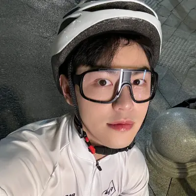 Night Cycling Glasses, Large Frame, Windproof, Clear Lens - 3