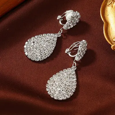 Ohrklemme mit langem Quastenbehang und Wassertropfensteinen, eleganter Brautstil - 6