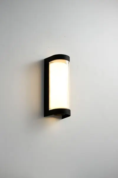 Waterproof LED Outdoor Wall Light for Garden, Corridor and Villa Staircase