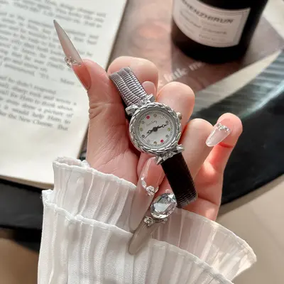 Qicaishi Moda Kadın Kol Saati Kadın Model Hasır Kordonlu Yuvarlak Günlük Su Geçirmez Yüksek Estetik Öğrenci Niş Sessiz Retro - 9