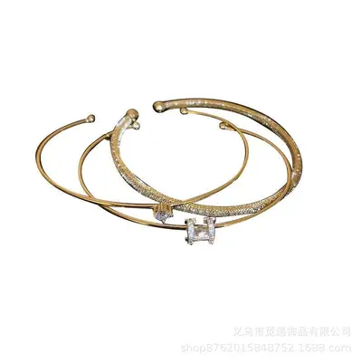 3-piece gold-plated bracelet set with zircon letter H details - 6