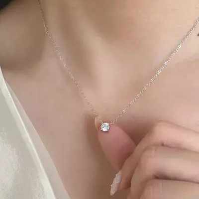 S925 sterling silver zircon necklace with shimmering sparkle