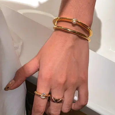 Rotatable Flashing Zircon Bracelet for Women, Lightweight Luxury Niche Design, High-end Feel, Fashion Temperament, European and American Vintage Hand Jewelry