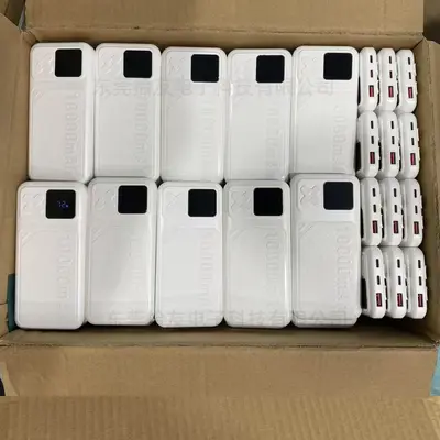 20000mAh 3C Sertifikalı Yüksek Kapasiteli Hızlı Şarj Powerbank Yeni Model Dahili Kablolu Çapraz Sınır Özel Sipariş