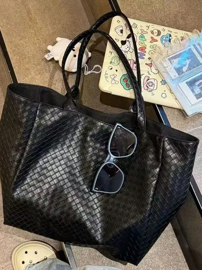 Korean-Style Woven Tote Bag, Large-Capacity Single-Shoulder Shopping Bag
