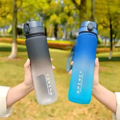 2025 Neue Sommer tragbare hitzebeständige Fitness-Trinkflasche Schüler Outdoor große Kapazität Sport-Wasserflasche (für Jungen)