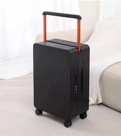 Özel Logo Baskılı Sessiz Tekerlekli PC Bavul 360 Derece Dönen Tekerlek - 8