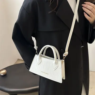 Retro Large-Capacity Women's Handbag, Shoulder and Crossbody, Small Square - 4