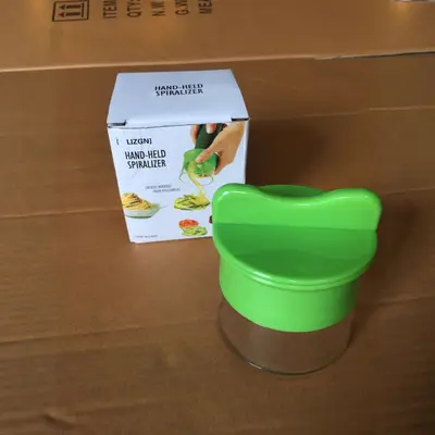 Spiral vegetable cutter, rotating carrot peeler