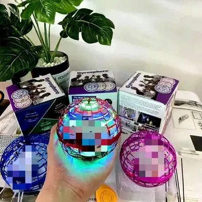 抖音跨境爆款UFO魔法飞行球回旋球智能感应飞行发光悬浮球玩具