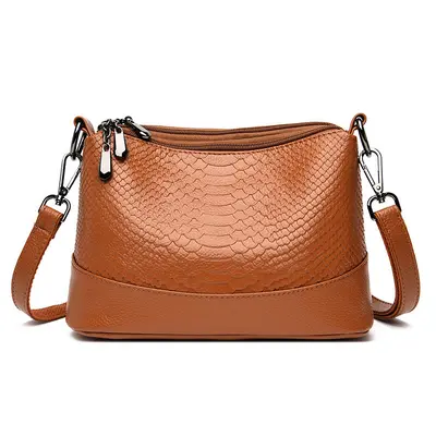 Damen-Schultertasche mit Krokodilmuster aus weichem Leder - 9
