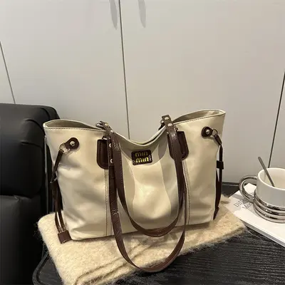 Women's Large Retro Tote Bag, Minimalist Design - 9
