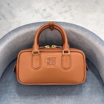 Retro Bowling Pillow Bag in Genuine Leather - 9