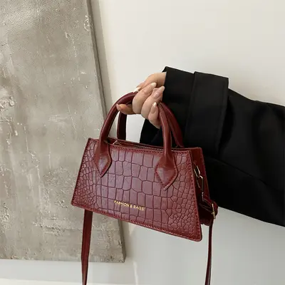 Trendige Vintage-Sommer-Damentasche mit großem Fassungsvermögen, neues Modell in diesem Jahr, Handtasche, Schultertasche und Umhängetasche, kleine quadratische Tasche, elegant, schlicht und modisch