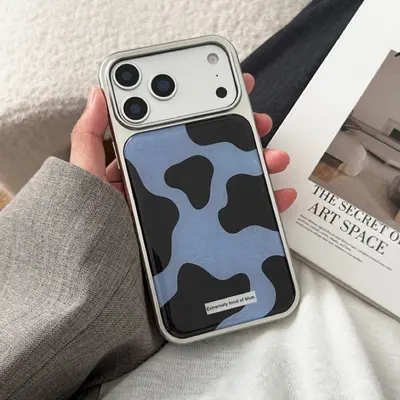 iPhone 15-17 Pro Max Handyhülle blaues Kuhfleckenmuster