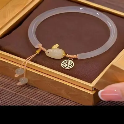 Hetian jade rabbit bracelet for women, zodiac design - 5