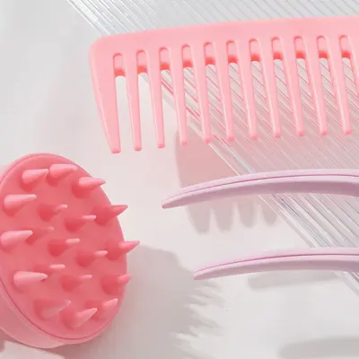 Dolia glatte Haarwellenkamm mit breiten Zähnen Schaumstoff-Formungskamm Make-up Entenklemme plus Silikon-Kopfmassage-Shampoo-Bürste dreiteiliges Set