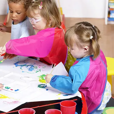 Çocuk resim önlüğü, uzun kollu, su geçirmez, cepli, ters giyilebilir