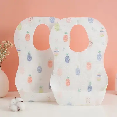 Disposable baby bibs with 7.1 gr thickness, individually packaged, non-woven children's bibs in stock, baby feeding bibs.