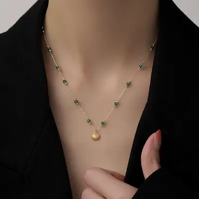 Smaragd-Perlen Titanstahl Damen-Halskette elegant