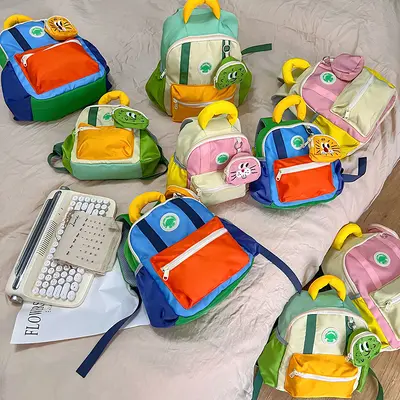 Dual-strap cute children's backpack in small, medium and large sizes, lightweight kids daypack for summer outings, kindergarten school bag, toddler backpack with color blocking for boys and girls - 2