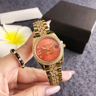 Neue Herrenarmbanduhr Luxus-Design mit Strass, elegante Quarz-Freizeituhr für Damen, modische Business-Uhr in Gold mit Stahlband für Herren