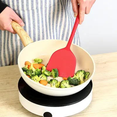 Kalınlaşmış silikon spatula mutfak malzemeleri yüksek sıcaklığa dayanıklı yapışmaz pişirme spatulası ev pişirme silikon Çin spatulası