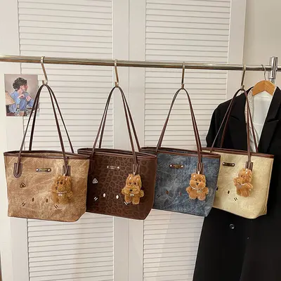 Large Capacity Women's Retro Tote Bag with Single Shoulder Strap