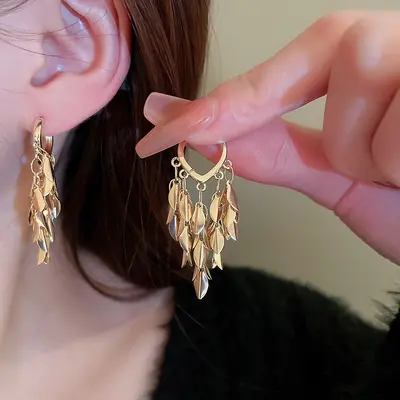 Gümüş iğne Avrupa ve Amerika sınır ötesi çiçek geometrik püskül küpeler moda metal tarzı küpeler hafif lüks üst düzey küpeler toptan - 12