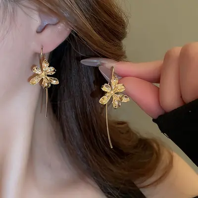 Gümüş iğne Avrupa ve Amerika sınır ötesi çiçek geometrik püskül küpeler moda metal tarzı küpeler hafif lüks üst düzey küpeler toptan - 7