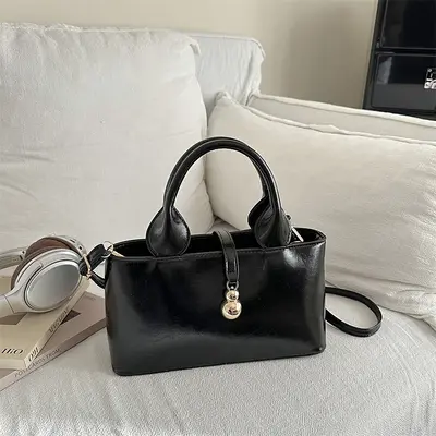 2026 Women's Handbag and Shoulder Bag, Versatile for Commuting - 4