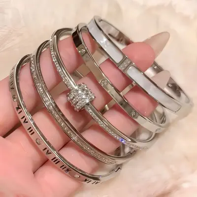 Stainless steel bracelet for women, premium electroplating silver bracelet, Korean star design, non-fading, niche style, open bracelet.