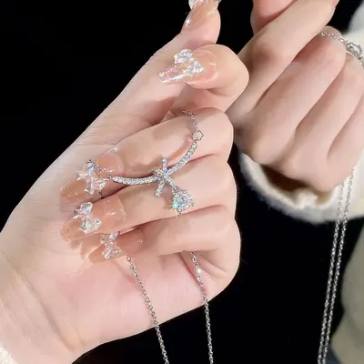 Kadınlar için Japon ve Kore tarzı titanyum çelik kolye, hafif lüks niş tasarım, kalp kolye takı toptan satış ile üst düzey çok yönlü köprücük kemiği zinciri - 7