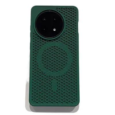 OnePlus ACE5 magnetic cooling case with breathable design