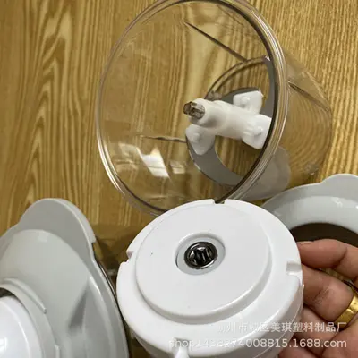 Hand-operated vegetable chopper for home kitchen use - 5
