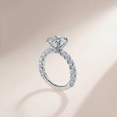 S925 Silberring mit Moissanit, Vierkrallenfassung, 1 Karat