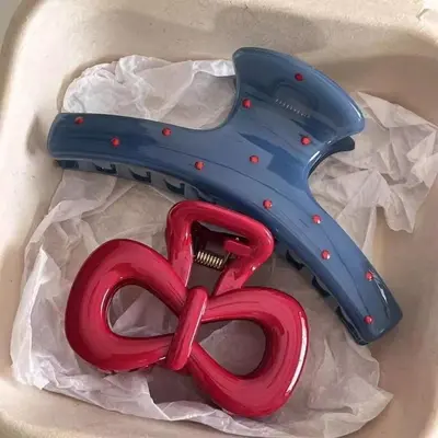 Korece Tarzı Yumuşak Puantiye Tutmalı Büyük Boy Şık Saç Tokası Enseye Topuz Saç Yapımı Köpekbalığı Zarif Saç Aksesuarı Genç Kız Saç Klipsi